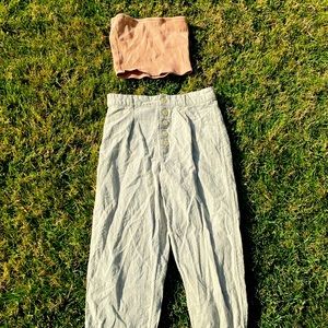 Cut tub top and flowing pants💚